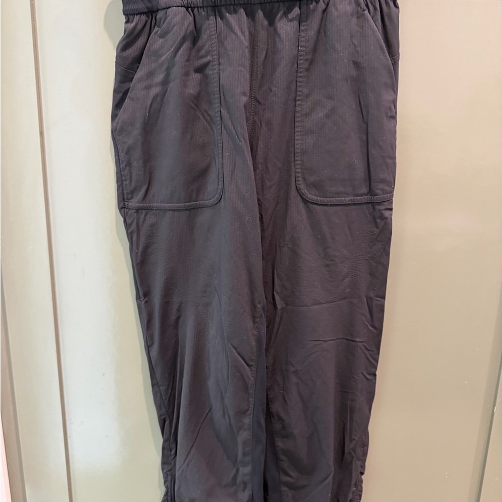 Lulu lemon women’s Black Pants